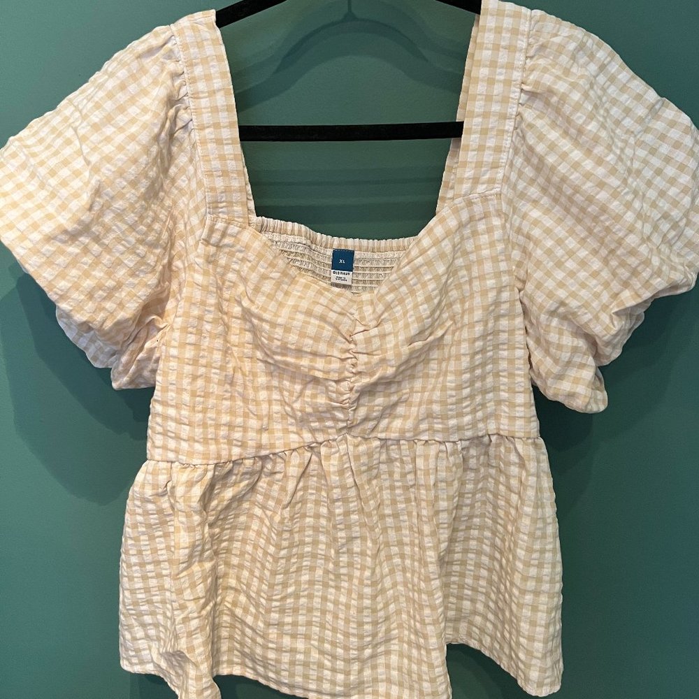 Gingham Puff Sleeve Top